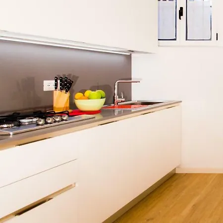 P&d Navigli - Porta Genova * Mediolan