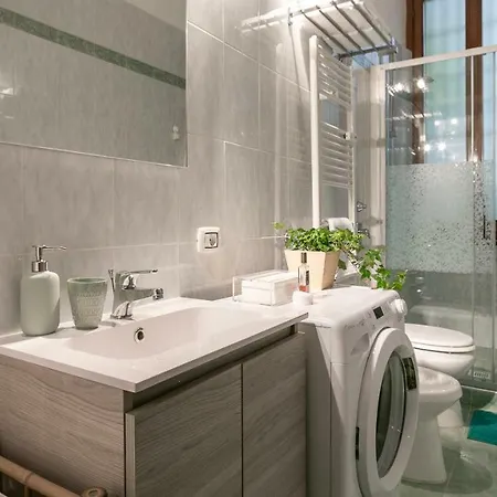 Next Stop - Station Apartamento Milão