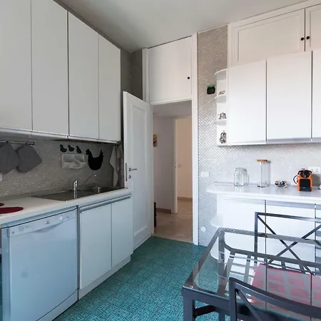 Apartamento Luxurious 4bdr Penthouse Near Duomo Cathedral Milão