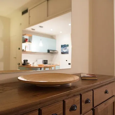Elegant In Sant'ambrogio Appartement *