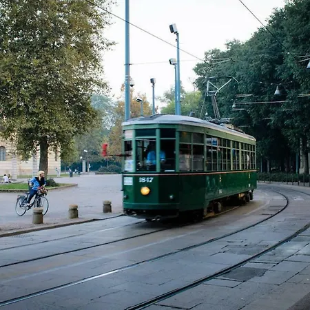 Cosy 2 Minutes From Duomo 아파트 밀라노