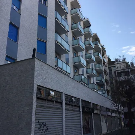 The Happiness House! Apartment