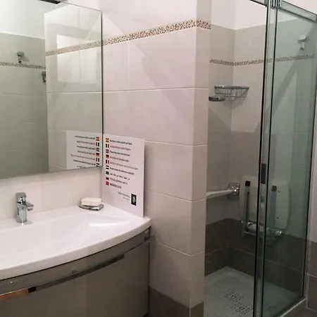 Nyaraló Up To Four *