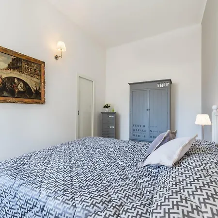 Apartament Grado 14 *