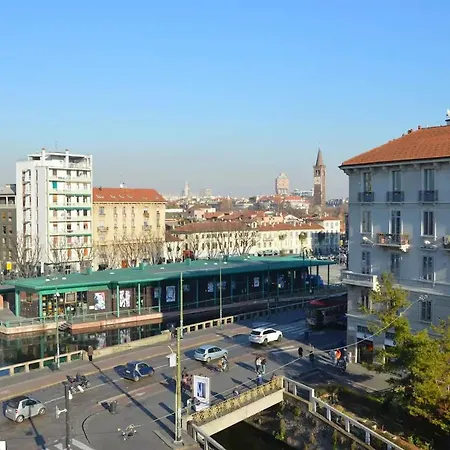 Appartamento Alzaia Contemporary