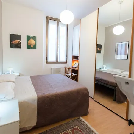 Roomy * Milan