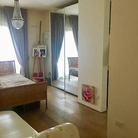 Sarina Guest house