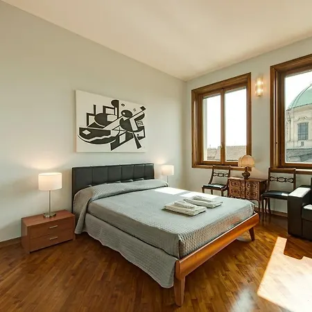 Bnbutler - Duomo - Galleria Unione Apartament