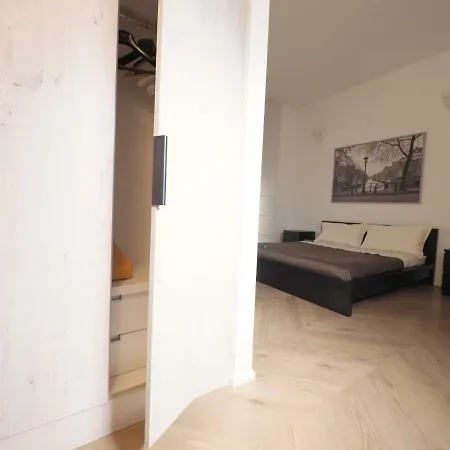 Lägenhet Turati 3 *