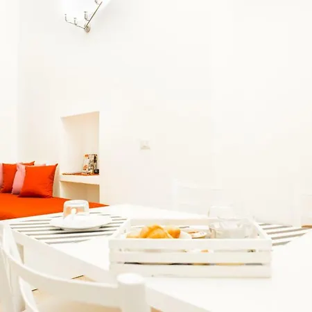 Likehome - Via Crema * Milánó