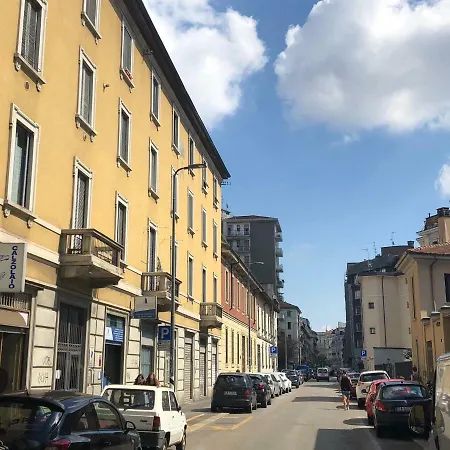 Daire Lovely Loft Isola/garibaldi
