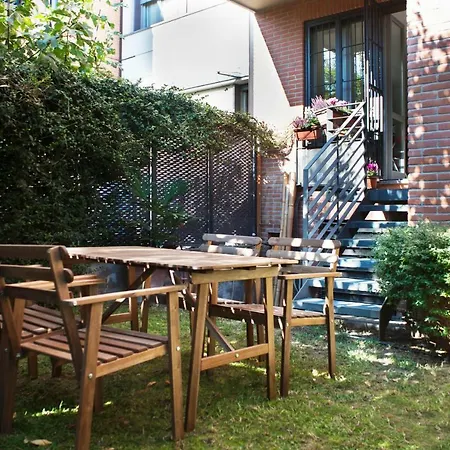 Flat With Private Garden- Direct Metro Connection To Duomo In 15 Min * מילאנו