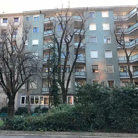 8 Via Giuseppe Vigoni *