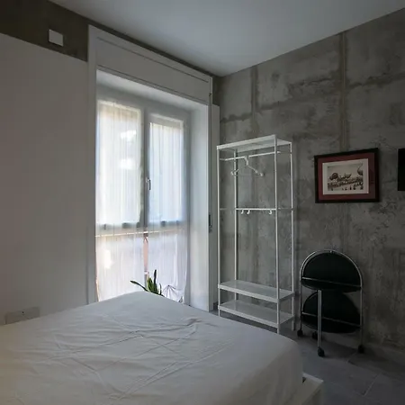 Central Station Elegant Flat *