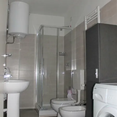 Apartamento Zubed Apartments-via Carlo Farini *