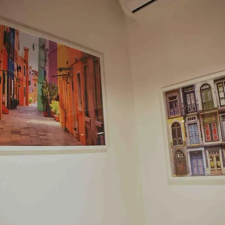 Lunigiana 15 아파트 *