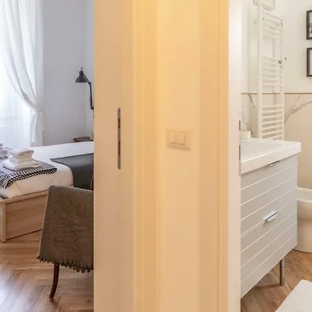Menabrea 33 - Stylish Apartment! דירה מילאנו