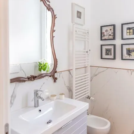 Menabrea 33 - Stylish Apartment! דירה מילאנו