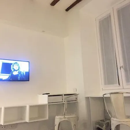 Bocconi B42 Апартаменты *