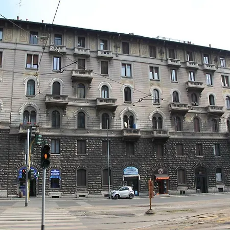 Apartment Viale Lunigiana - Penthouse - 6 People Milan
