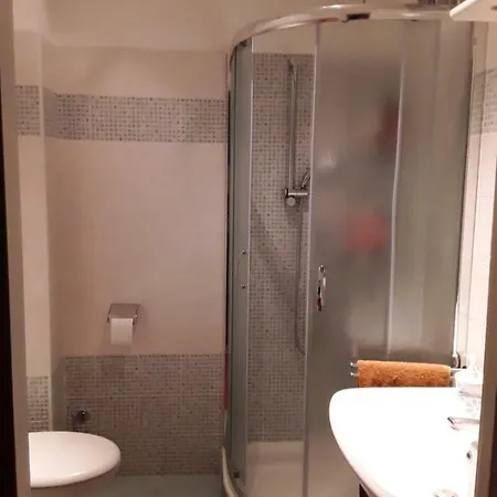 Camera Con Bagno Privato Alloggio in famiglia *