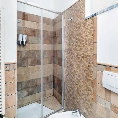 Four Bedroom Near Metro * Milan