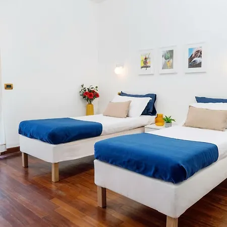 Four Bedroom Near Metro * Milano