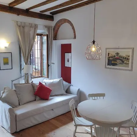 Navigli House Selection 2 *