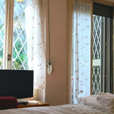 Apartamento Basement Turati 3 -consulates District