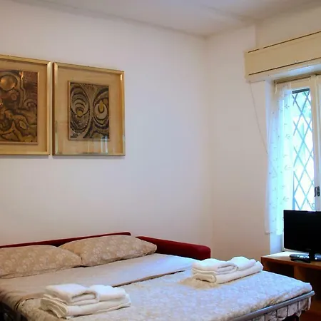 Apartamento Basement Turati 3 -consulates District *