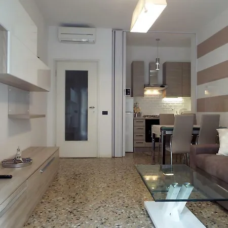 Apartment Lacaralele *