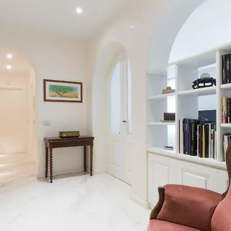 Appartement Italianway - Durini 23 *