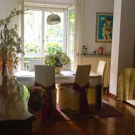 לינה וארוחת בוקר Casa Martesana 3*