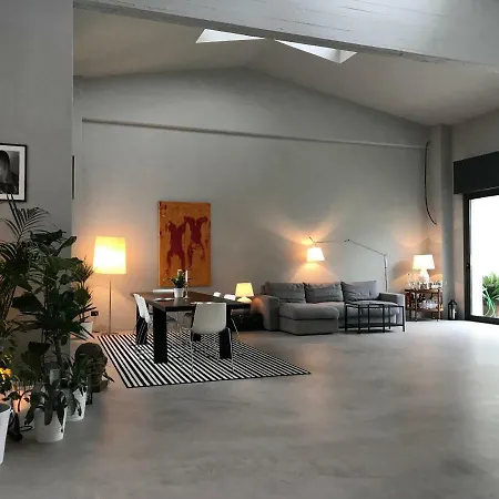 Bed & Breakfast Loft Navigli With Private Garden 3*