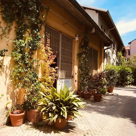 Bed & Breakfast Loft Navigli With Private Garden Milán