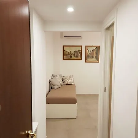 Area 14 Navigli Отель Милан