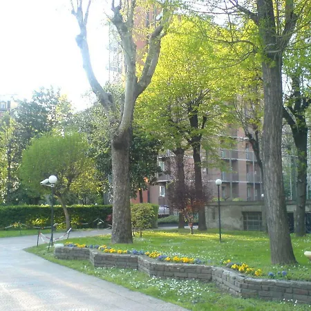 Aparthotel Ih Argonne Park 3*