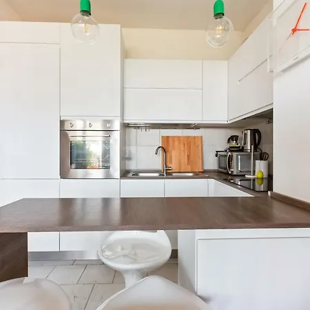 Bocconi Navigli Apartment With Terrace Mediolan