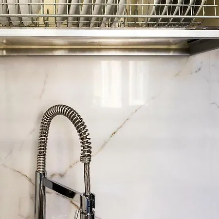 Milan Style Apartment - City Center Apartman *