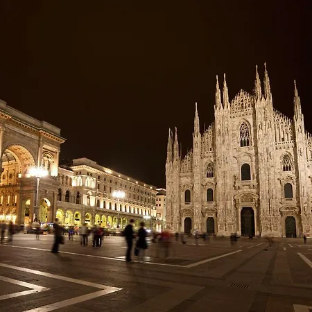 Bee House - City Center - Porta Romana Апартаменты