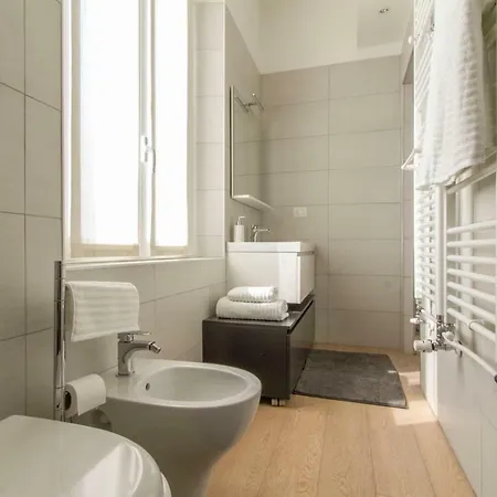 Luxury And Spacious Apartment *