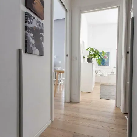 Apartment Luxury And Spacious Mailand