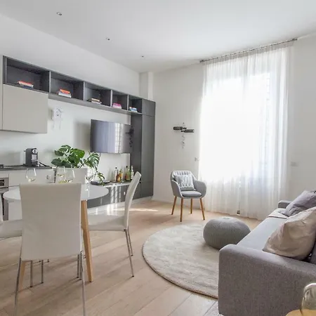 Luxury And Spacious Apartment Mailand