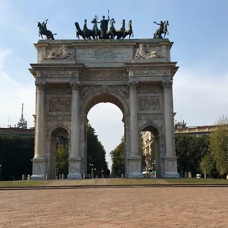 Joy House -central Near Metro Arco Della Pace Brera-entire Perfect For Work & Play, Nightlife With Ac & Fast Wifi Welcome To The Cool Joy House! Апартаменты
