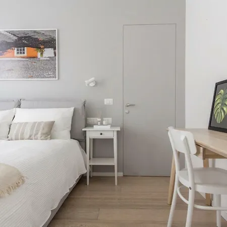 Luxury And Spacious Apartment Mailand