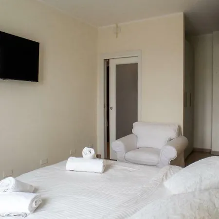 Apartment Sammartini 35 *
