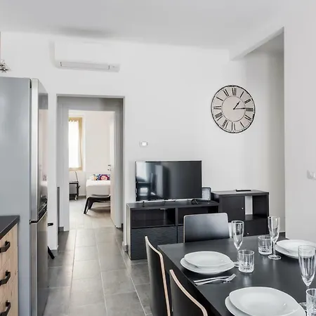 Hostmate - - Via Paruta Διαμέρισμα *