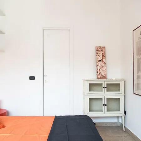 Youhosty - Copernico 47 *