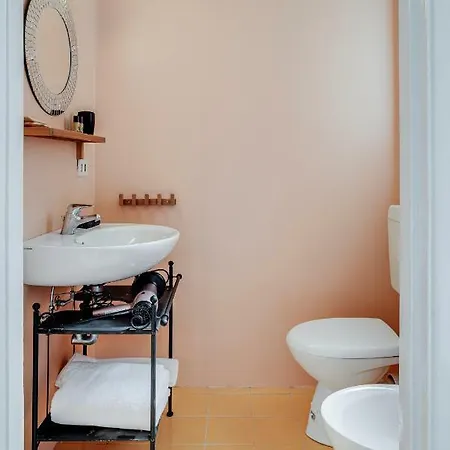 Apartamento Guesthero - - Dateo Train Station