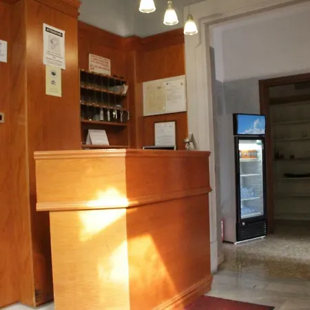 卡格兰蒂酒店